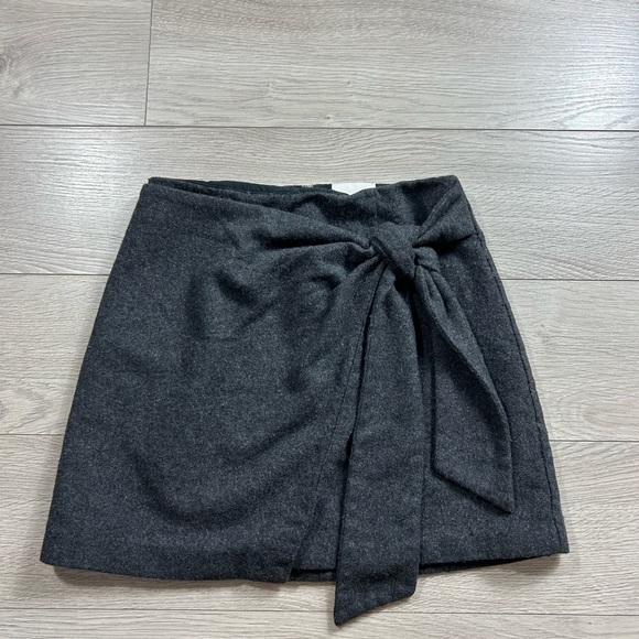 Aritzia Wilfred Charcoal Grey Wool Wrap Front Mini Skirt - Picture 2 of 9